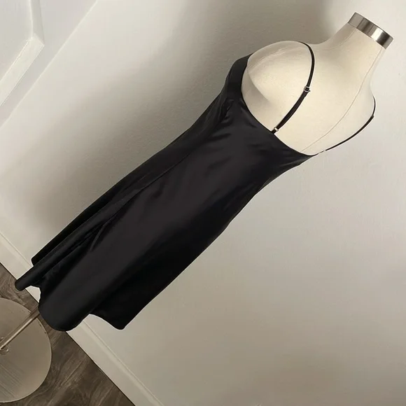 Satin Black Dress 🖤 - Picture 6 of 6